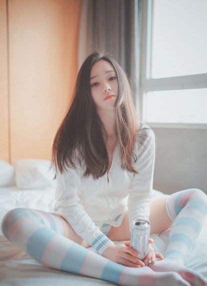 一区二区三区四区国产_DVD最新电影在线观看